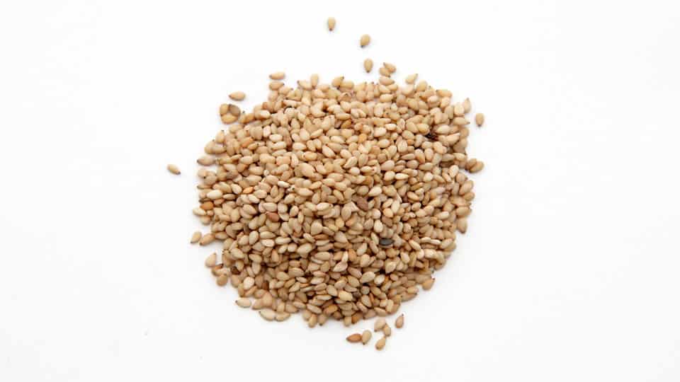 Dried sesame seeds