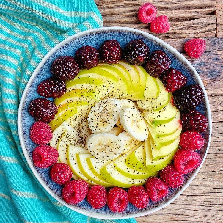 Refreshing Apple and Berry Bowl Featured