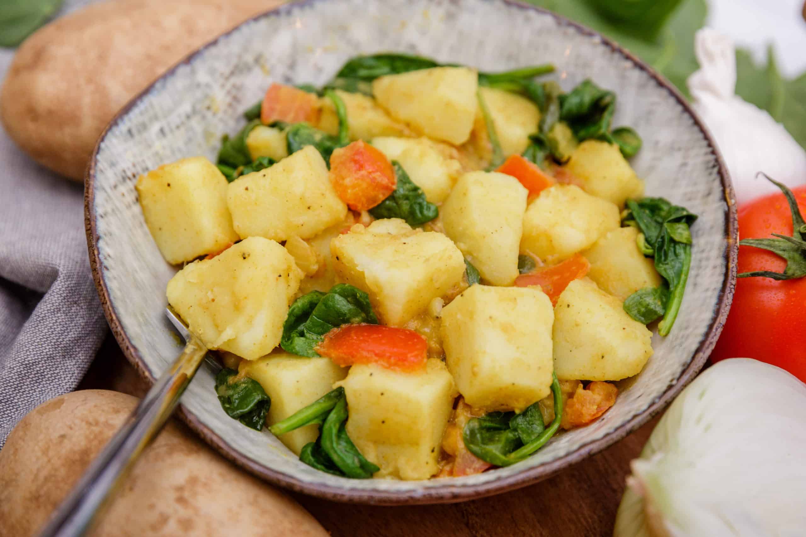 05.10.22 - Potato Curry with Spinach-12