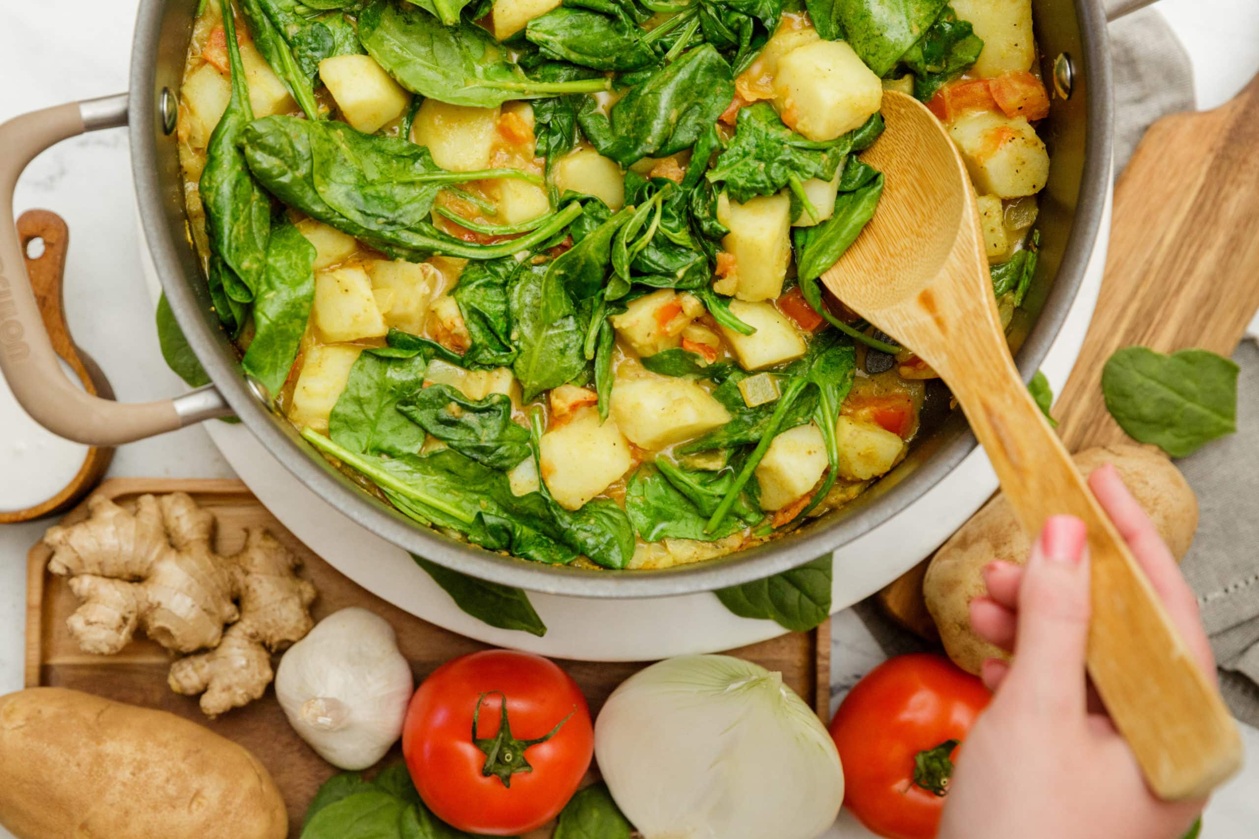 05.10.22 - Potato Curry with Spinach-8