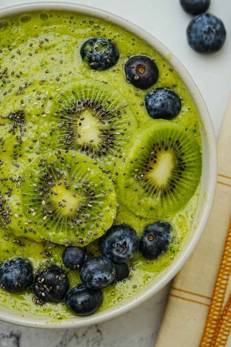 Mango Green Smoothie Bowl Featured