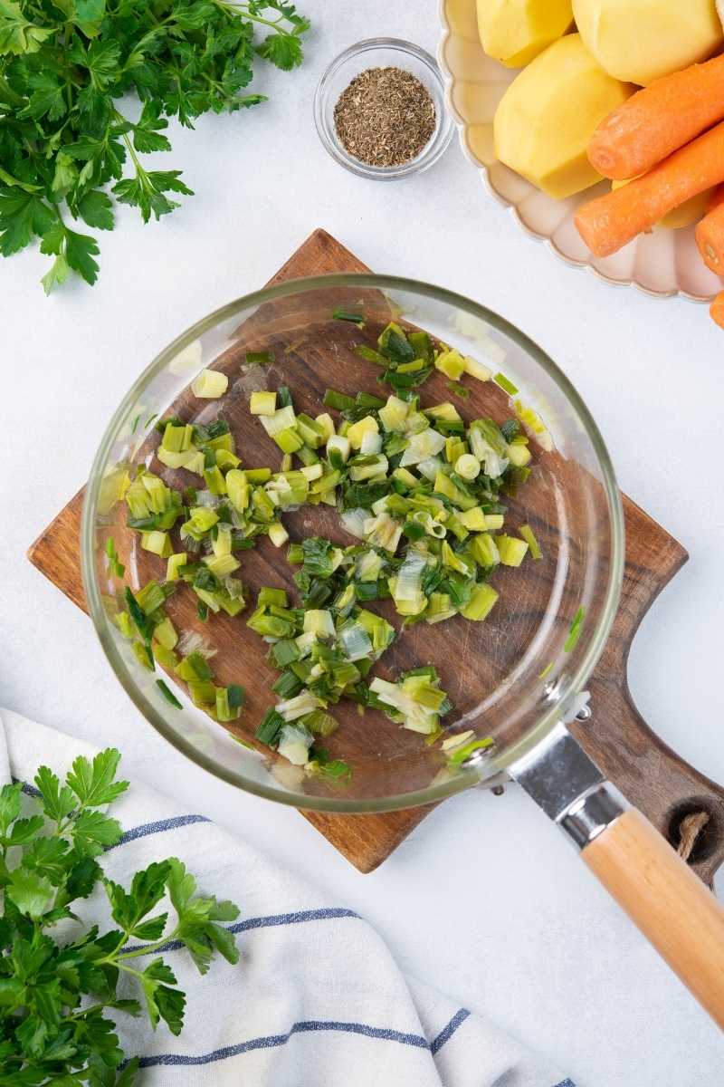 Creamy Cauliflower & Carrot Soup Green Onion