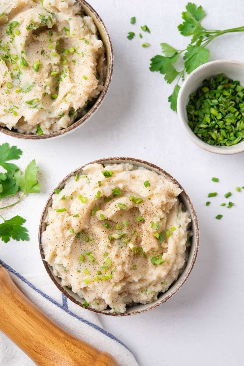 Garlicky Mashed Cauliflower and Potatoes