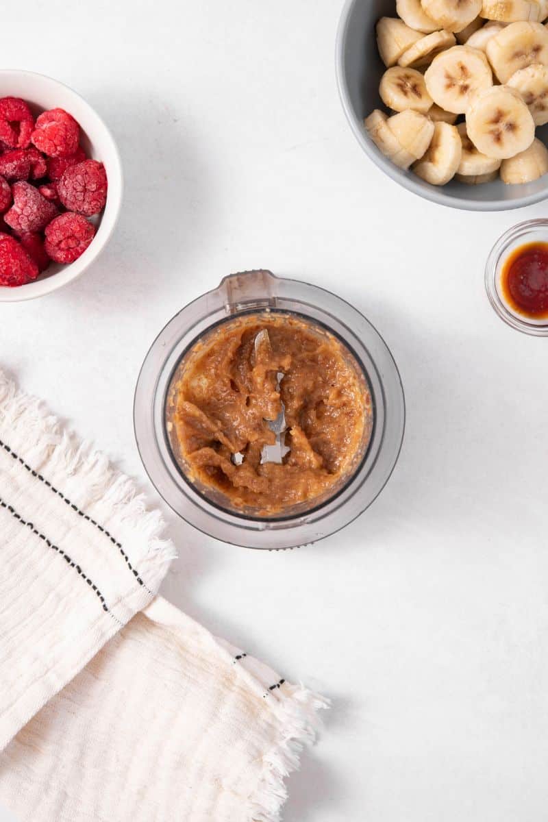 Smoothie Bowl with Buckwheat Granola Blended